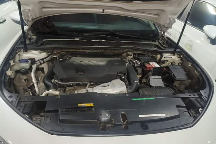 Used Peugeot 508 2019 508L 400THP PureTech X Phoenix Edition China VI Standard Engine Bay