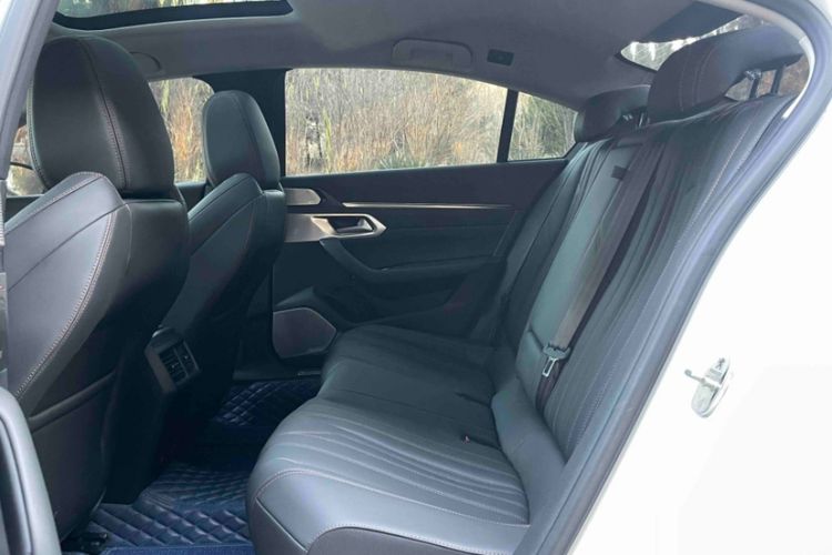 Used Peugeot 508 2019 508L 400THP PureTech Driving Control Version China VI Standard Interior 3
