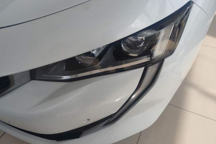Used Peugeot 508 2019 508L 400THP PureTech Driving Control Version China VI Standard Left Front Headlight