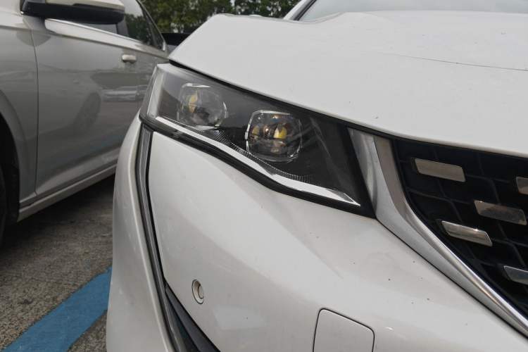 Used Peugeot 508 2019 508L 400THP PureTech Driving Control Version China VI Standard Right Front Headlight