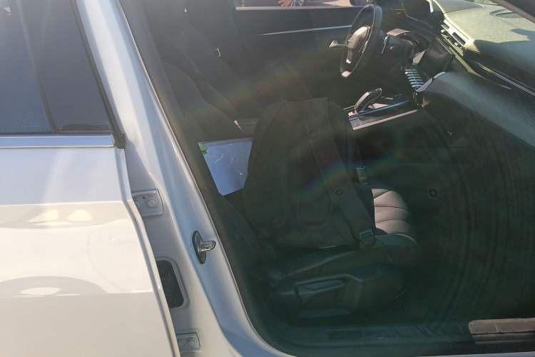 Used Peugeot 508 2019 508L 400THP PureTech Driving Control Version China VI Standard Right Front Seat