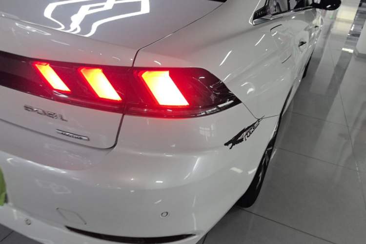 Used Peugeot 508 2019 508L 400THP PureTech Driving Control Version China VI Standard Right Rear Taillight