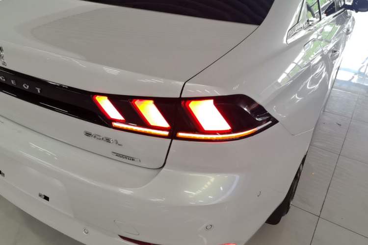 Used Peugeot 508 2019 508L 400THP PureTech Passion Edition China VI standard Right Rear Taillight