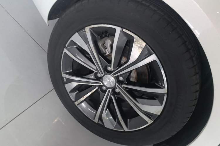 Used Peugeot 508 2019 508L 400THP PureTech Driving Control Version China VI Standard Right Rear Wheel Hub