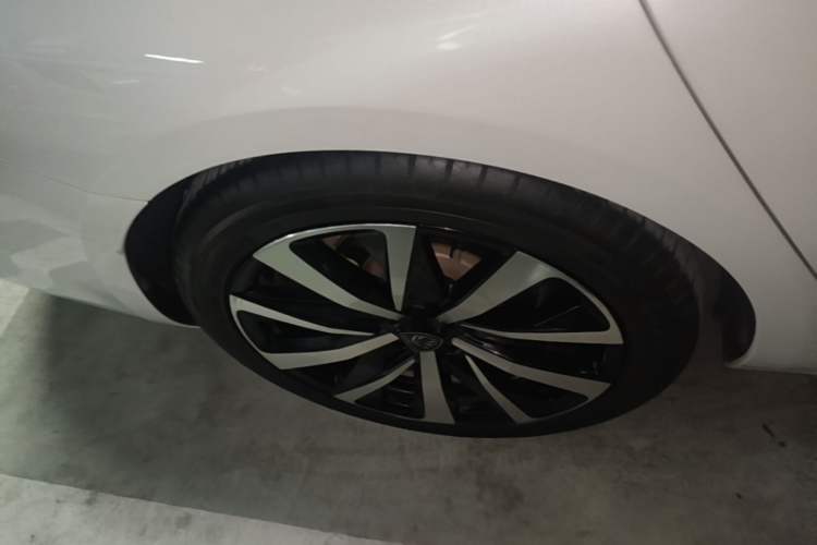 Used Peugeot 508 2019 508L 400THP PureTech X Phoenix Edition China VI Standard Right Rear Wheel Hub