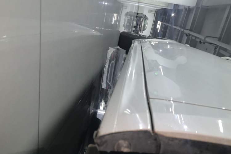 Used Peugeot 508 2019 508L 400THP PureTech Driving Control Version China VI Standard Right Side Sill