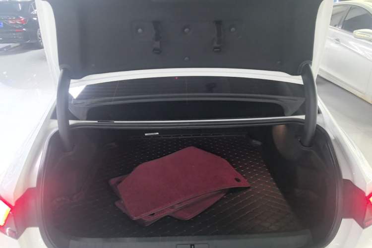 Used Peugeot 508 2019 508L 400THP PureTech Driving Control Version China VI Standard Trunk