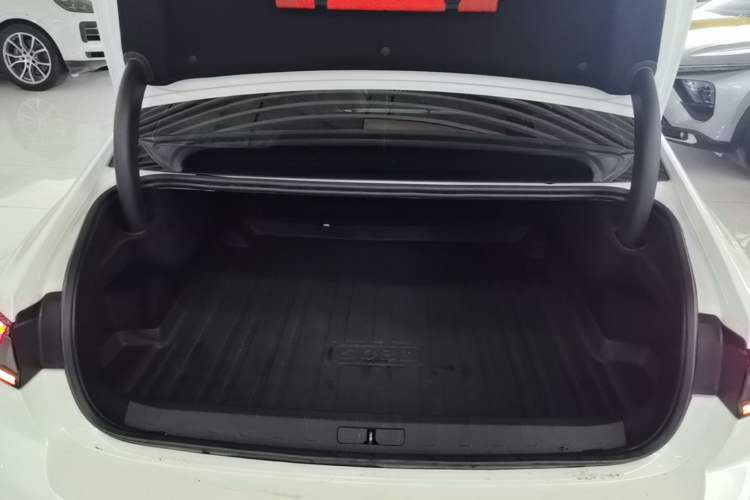 Used Peugeot 508 2019 508L 400THP PureTech Passion Edition China VI standard Trunk