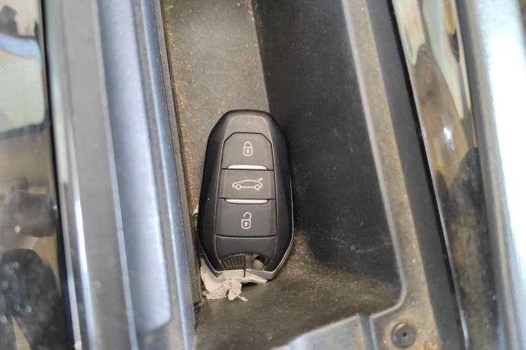Used Peugeot 508 2019 508L 400THP PureTech Driving Control Version China VI Standard Vehicle Key