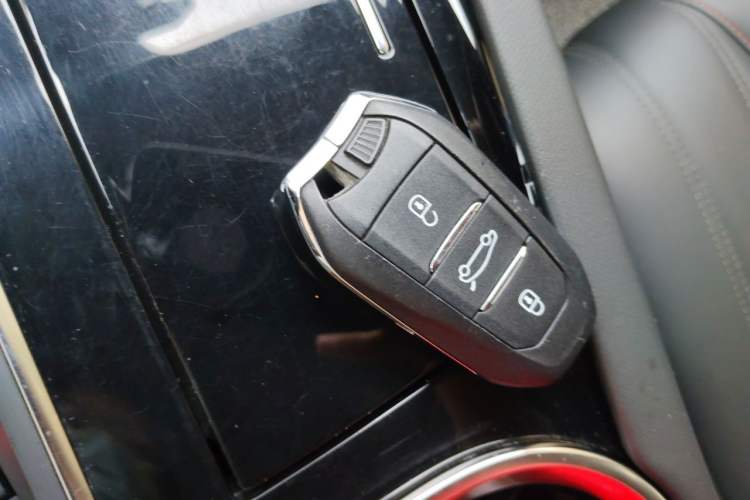 Used Peugeot 508 2019 508L 350THP PureTech Driving Fun Edition China V Standard Vehicle Key