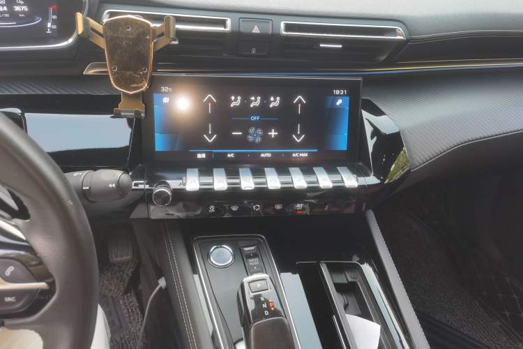 Used Peugeot 508 2021 508L 400THP PureTech Driving Edition Audio And AC Panel
