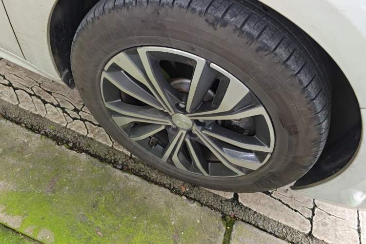 Used Peugeot 508 2021 508L 400THP PureTech Driving Control Edition Right Front Wheel Hub