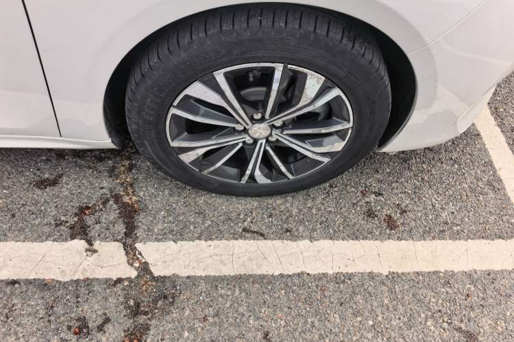 Used Peugeot 508 2021 508L 400THP PureTech Driving Control Edition Right Front Wheel Hub