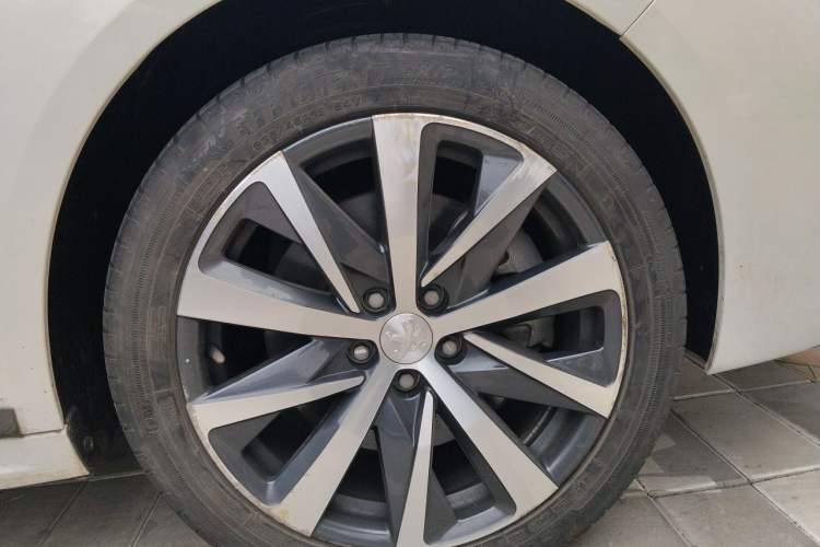 Used Peugeot 508 2021 508L 400THP PureTech Driving Edition Right Front Wheel Hub