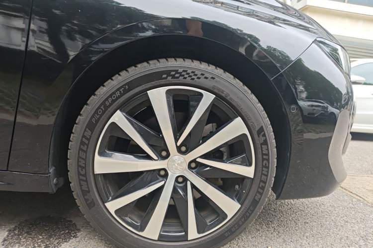 Used Peugeot 508 2022 508L 400THP PureTech Passion Edition Right Front Wheel Hub