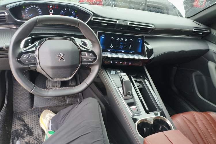 Used Peugeot 508 2022 508L 400THP PureTech Driving Edition Center Console