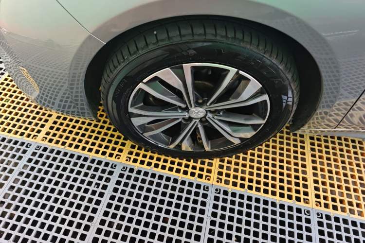 Used Peugeot 508 2022 508L 360THP PureTech Driving Fun Edition Left Front Wheel Hub