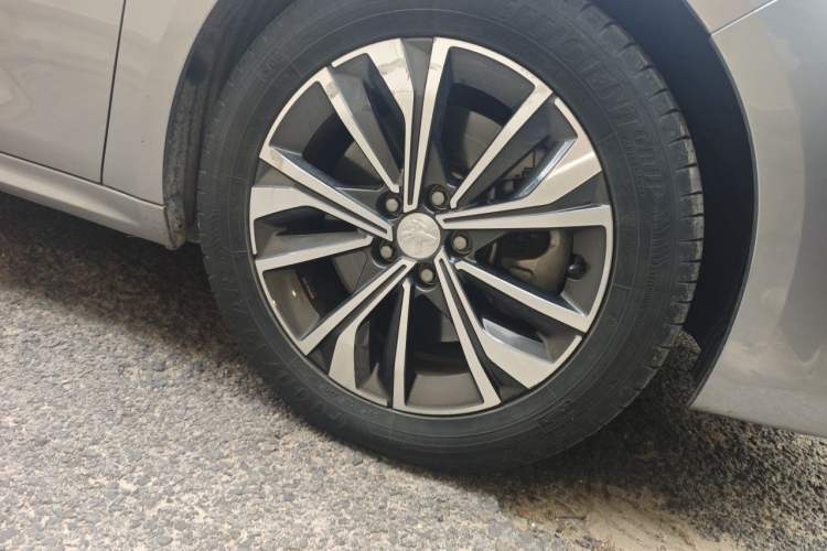 Used Peugeot 508 2022 508L 400THP PureTech Driving Control Edition Right Front Wheel Hub