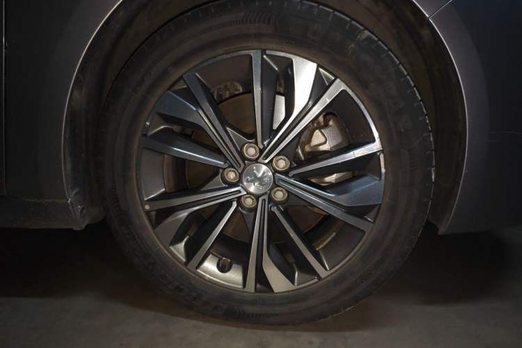 Used Peugeot 508 2022 508L 400THP PureTech Driving Control Edition Right Front Wheel Hub