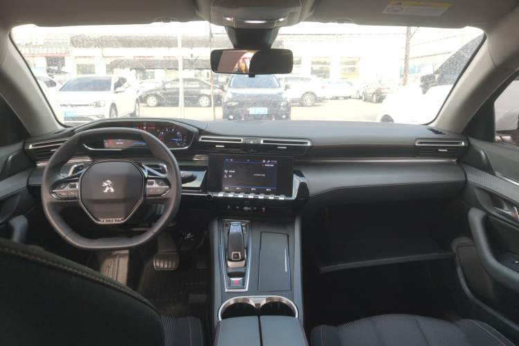 Used Peugeot 508 2022 508L 360THP PureTech Pioneer Edition Center Console