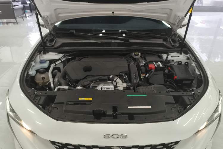 Used Peugeot 508 2022 508L 360THP PureTech Pioneer Edition Engine Bay