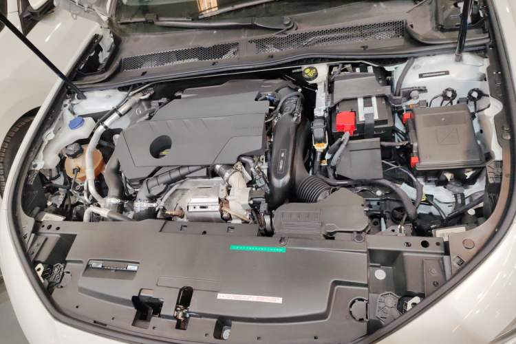Used Peugeot 508 2022 508L 360THP PureTech Pioneer Edition Engine Bay