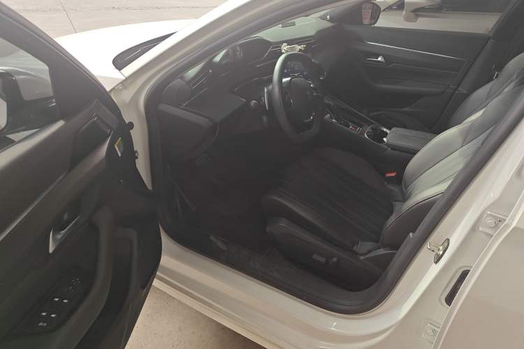 Used Peugeot 508 2022 508L 400THP PureTech Driving Control Edition Interior 3