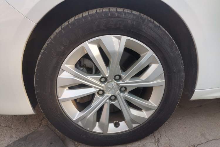 Used Peugeot 508 2022 508L 360THP PureTech Pioneer Edition Left Front Wheel Hub