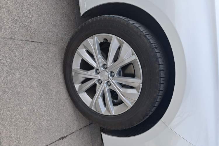 Used Peugeot 508 2022 508L 360THP PureTech Pioneer Edition Right Front Wheel Hub