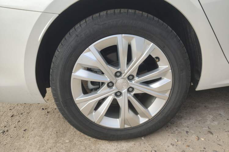 Used Peugeot 508 2022 508L 360THP PureTech Pioneer Edition Right Rear Wheel Hub