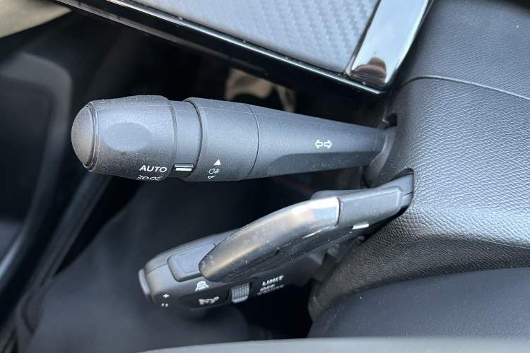 Used Peugeot 508 2023 508L 400THP Driving Flagship Edition Interior 9