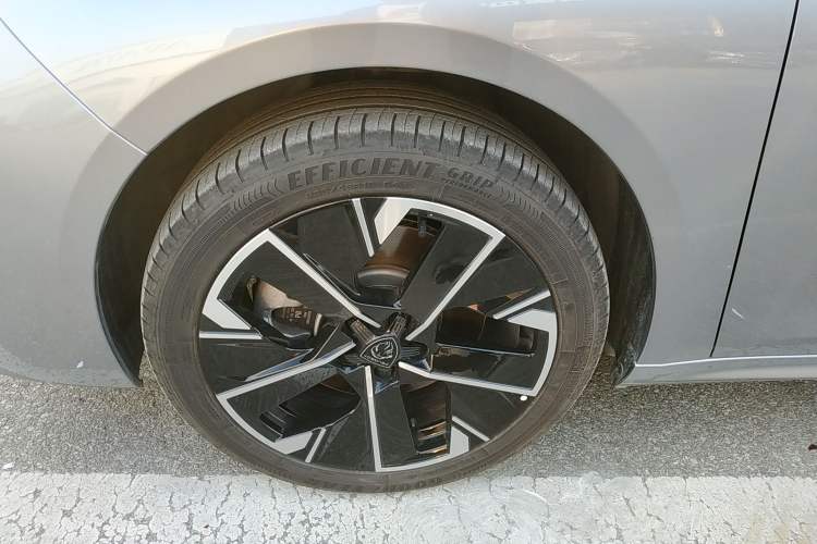 Used Peugeot 508 2023 508L 400THP Driving Flagship Edition Left Front Wheel Hub