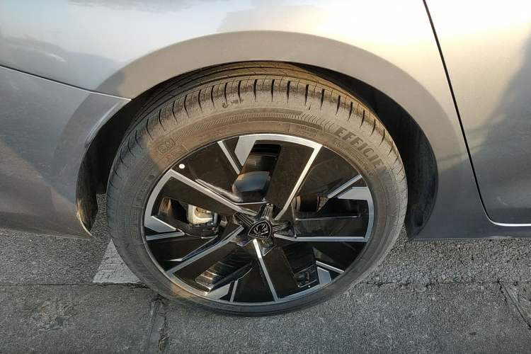 Used Peugeot 508 2023 508L 400THP Driving Flagship Edition Right Rear Wheel Hub