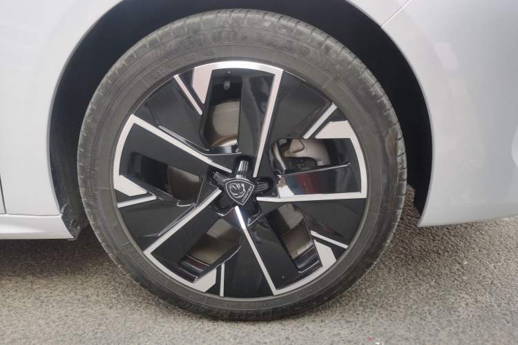 Used Peugeot 508 2023 508L 400THP Driving Flagship Edition Right Front Wheel Hub