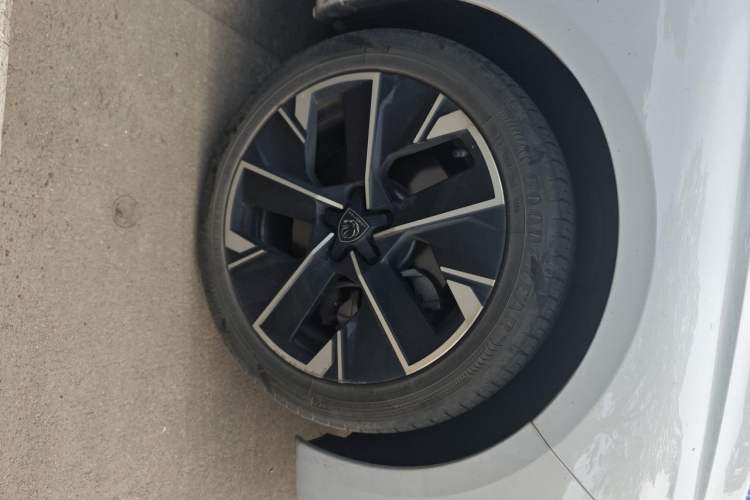 Used Peugeot 508 2023 508L 400THP Driving Flagship Edition Right Front Wheel Hub