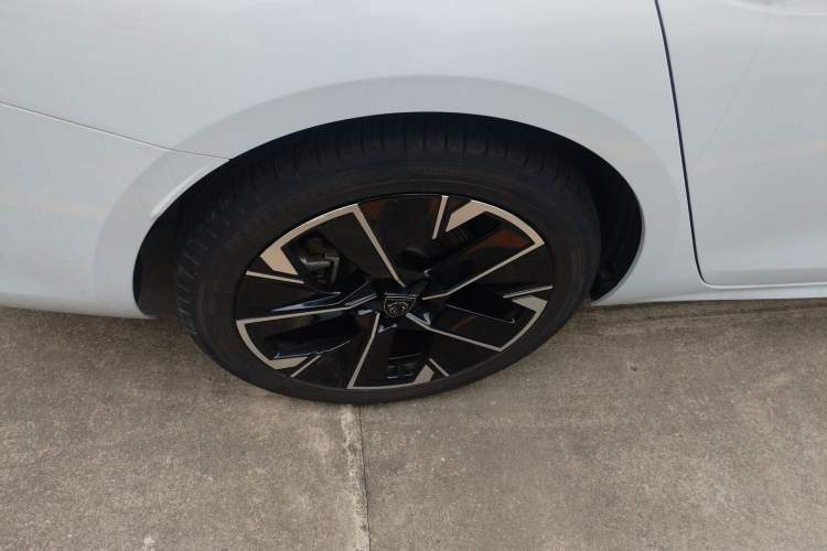 Used Peugeot 508 2023 508L 400THP Grand Touring Flagship Edition Right Rear Wheel Hub