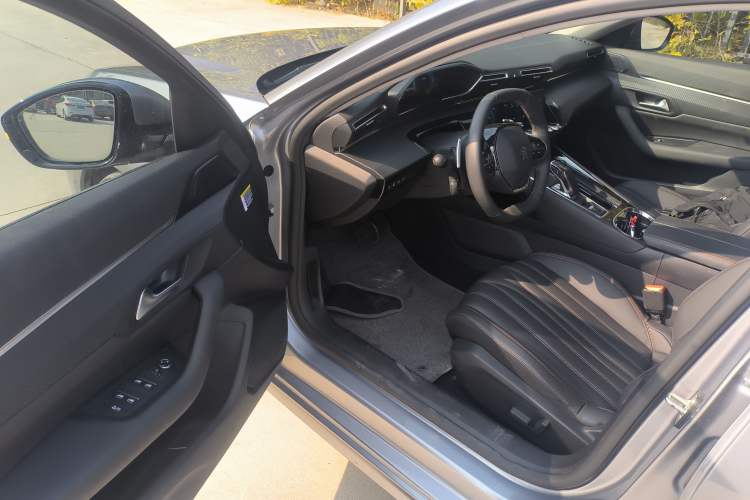 Used Peugeot 508L New Energy 2021 1.6T Plug-in Hybrid Tech Edition Driver Seat