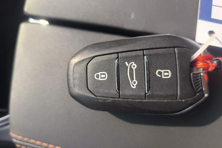 Used Peugeot 508L New Energy 2021 1.6T Plug-in Hybrid Tech Edition Vehicle Key