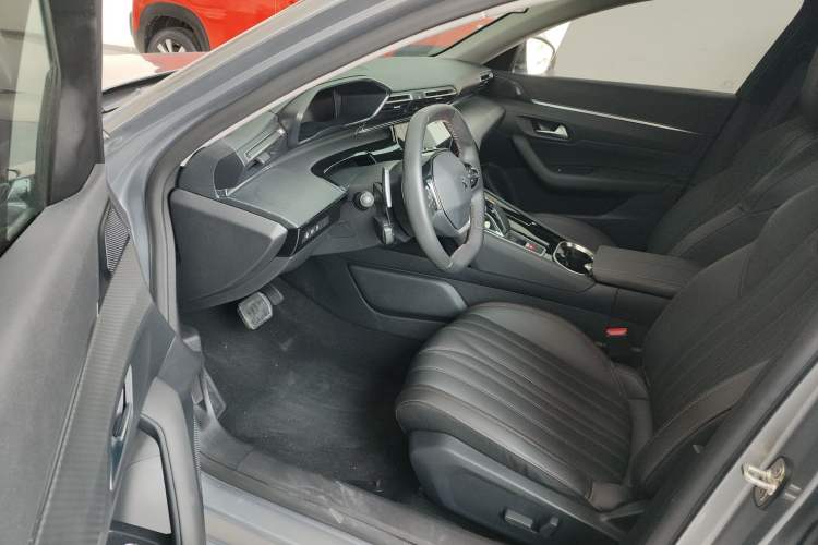 Used Peugeot 508L New Energy 2021 1.6T Plug-in Hybrid Tech Edition Driver Seat