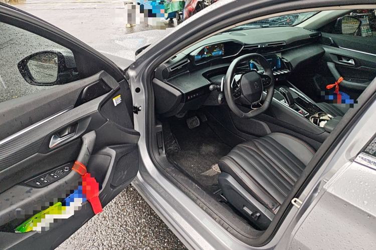 Used Peugeot 508L New Energy 2021 1.6T Plug-in Hybrid Tech Edition Interior 3