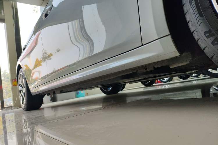 Used Peugeot 508L New Energy 2021 1.6T Plug-in Hybrid Tech Edition Right Side Sill