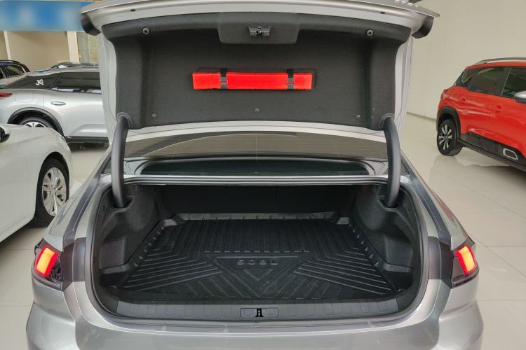 Used Peugeot 508L New Energy 2021 1.6T Plug-in Hybrid Tech Edition Trunk