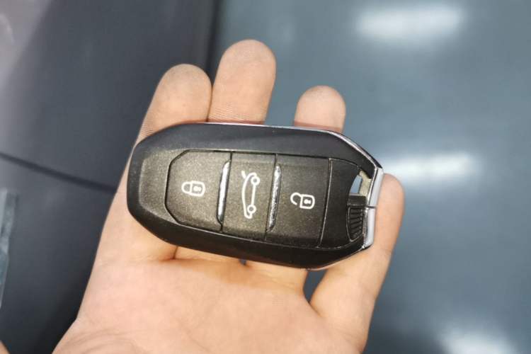 Used Peugeot 508L New Energy 2021 1.6T Plug-in Hybrid Tech Edition Vehicle Key