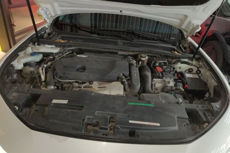 Used Peugeot 508L New Energy 2021 1.6T Plug-in Hybrid Tech Edition Engine Bay