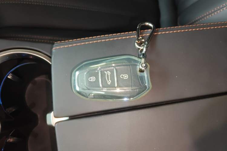 Used Peugeot 508L New Energy 2021 1.6T Plug-in Hybrid Tech Edition Interior 1