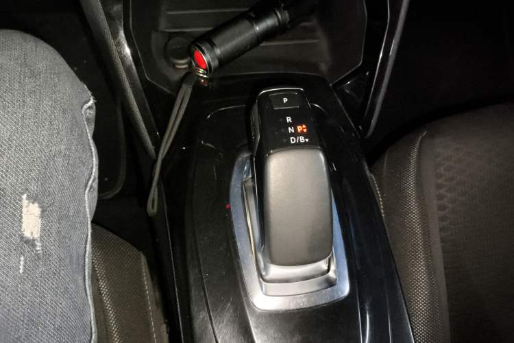 Used Peugeot e2008 2020 Fēngshàng Version Gear Lever