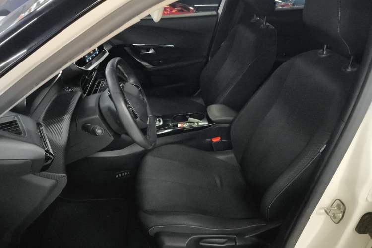 Used Peugeot e2008 2020 Fēngshàng Version Left Front Seat