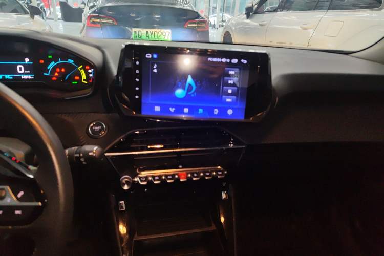 Used Peugeot e2008 2020 Fēngshàng Version Audio And AC Panel