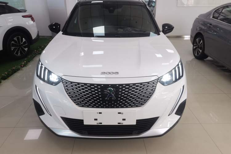 Used Peugeot e2008 2020 3D ZhenShang Edition Exterior 1