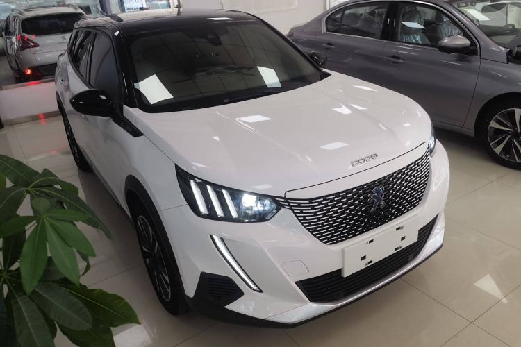 Used Peugeot e2008 2020 3D ZhenShang Edition Exterior 2